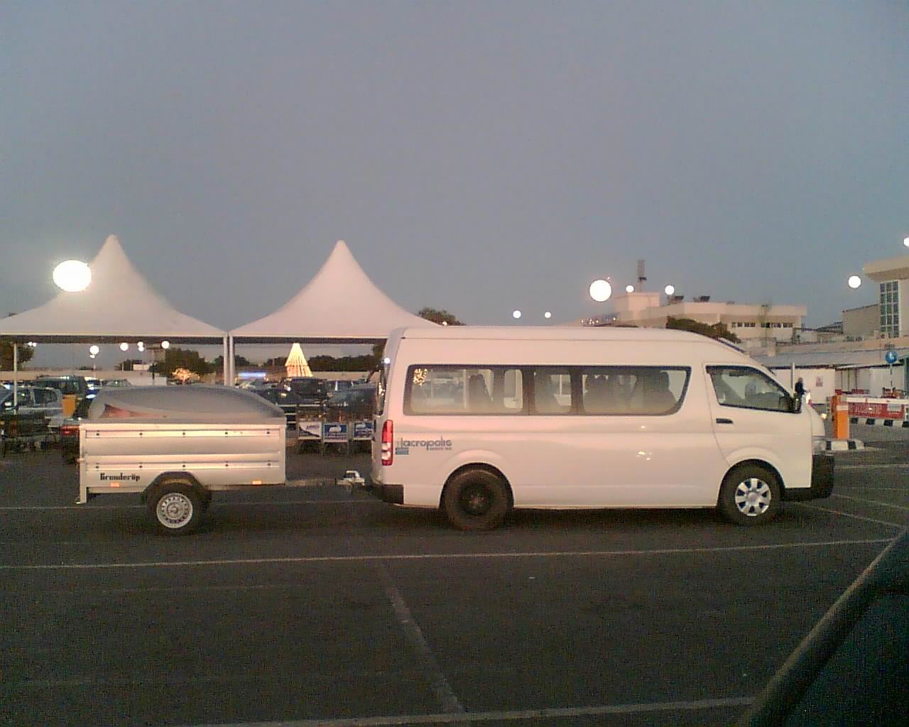 mini-bus-lugagge-car-cycling